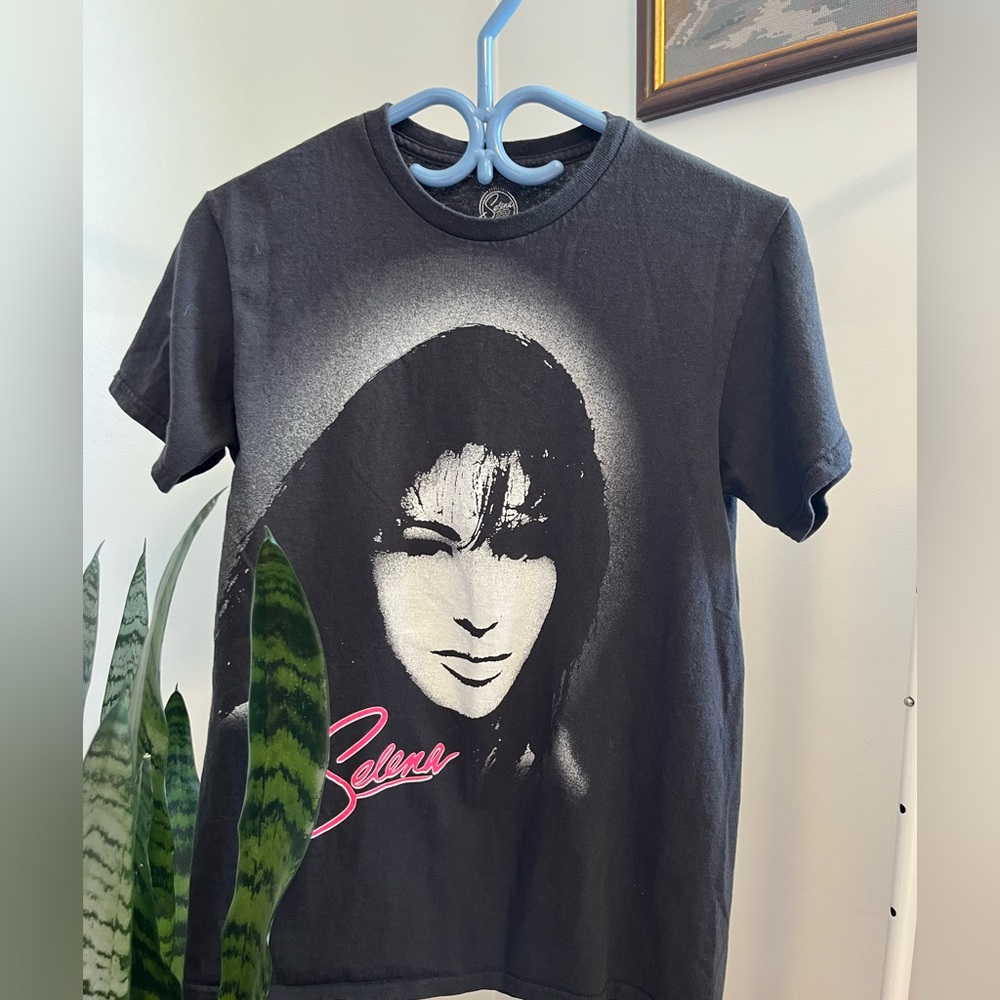 SELENA VINTAGE T-SHIRT